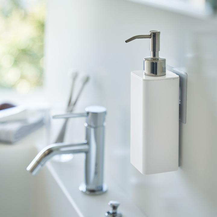 Immagine prodotto Yamazaki Distributore di sapone con gancio adesivo TOWER