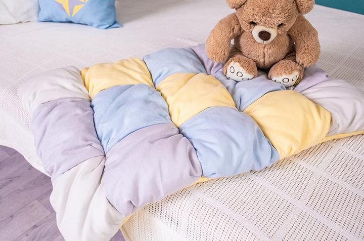 Immagine prodotto Vlieseline R 200 - Vello volumetrico, 155 cm, al metro, realizzato in PES riciclato al 100%.