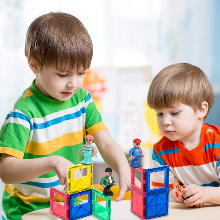 Actual product image Playmags Community figures