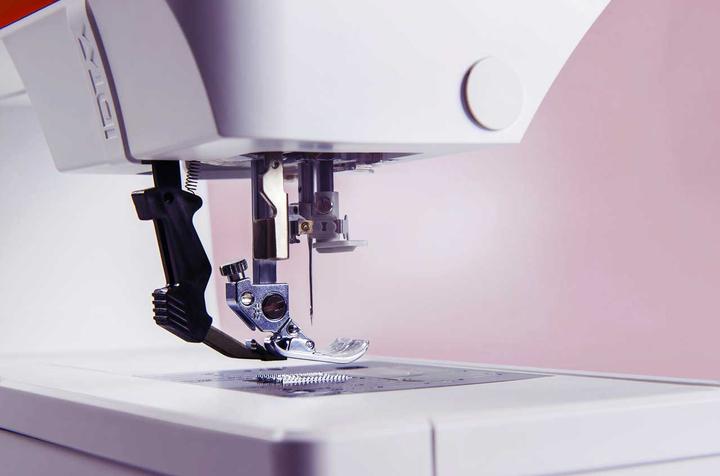 Produktbild Pfaff Creative 1.5 Näh- und Stickmaschine