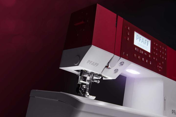 Produktbild Pfaff Creative 1.5 Näh- und Stickmaschine