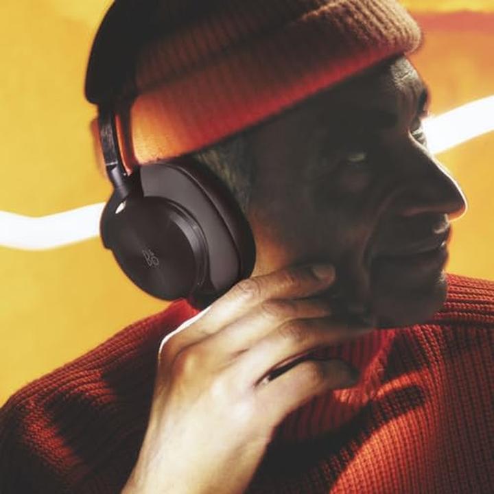 Produktbild B&O Beoplay H95 (Aktive Geräuschunterdrückung, 50 h, Kabelgebunden, Kabellos)