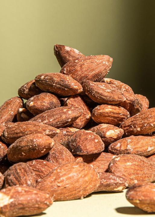 Actual product image KoRo Roasted and salted almond kernels (1000 g)