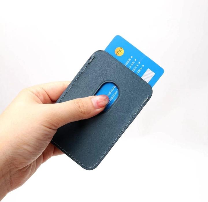 Image du produit PhoneLook Porte-cartes magnétique wallet en cuir Compatible avec MagSafe (Realme 12 Pro+, Apple iPhone 12)