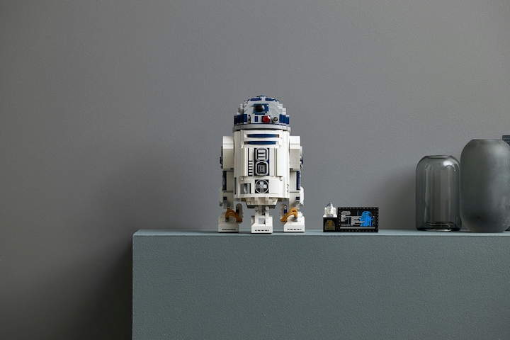 Actual product image LEGO Star Wars R2-D2 (75308) (75308, LEGO Rare Sets, LEGO Star Wars)