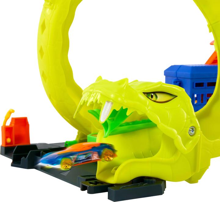 Actual product image Hot Wheels City Snake Gas Station