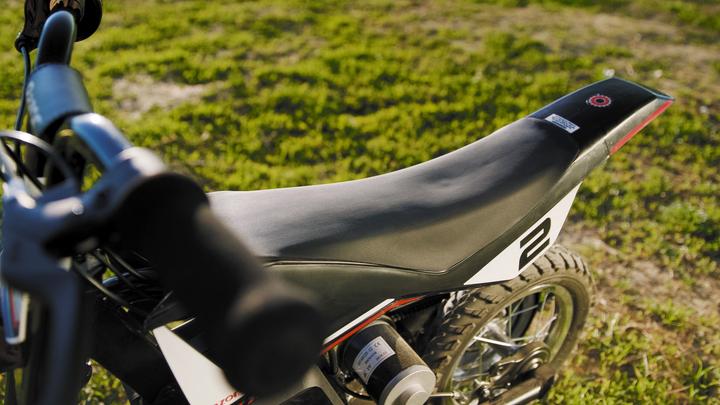 Actual product image Razor Dirt Rocket MX125 + Decal kit (Lithium) (10.80 V)