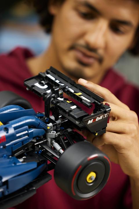 Productafbeelding LEGO Oracle Red Bull Racing RB20 F1 Rennauto (42206, LEGO Technic)