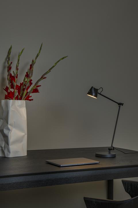 Actual product image Lucide MILNE LED Stehlampe Mit Leselampe 8W dimmbar Warmweiss Modern Schwarz 44616/06/30 (250 lm)