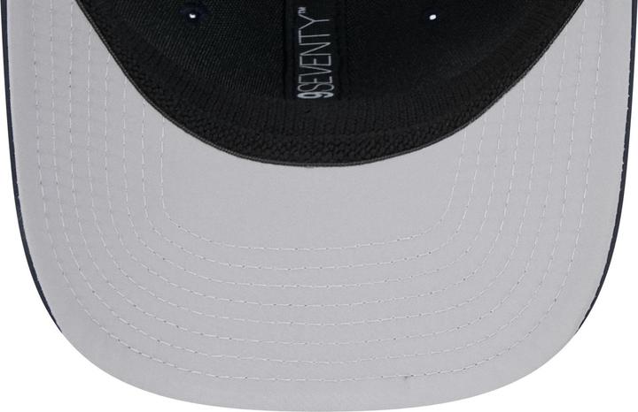 Actual product image New Era 9Seventy Stretch Cap - Performance New York Yankees