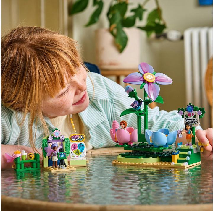 Produktbild LEGO Feentassen-Karussell mit Blumendeko (42702, LEGO Friends)