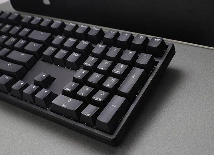 Actual product image Ducky Origin Gaming Keyboard, Cherry MX-Black (DE, Cable)