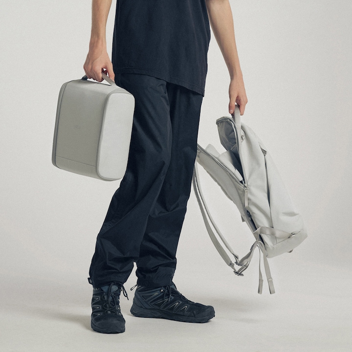 Produktbild Urth Norite 24L Backpack + Camera Insert (Ash Grey) (Kamera Schultertasche, 24 l)