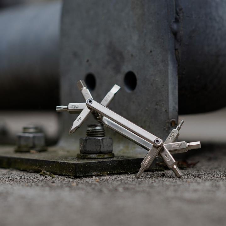 Actual product image Caruba Multitool 8 in 1 Slim (8 Functions)