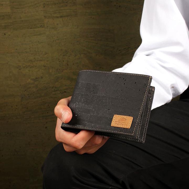Actual product image Montado Monta Simple" wallet