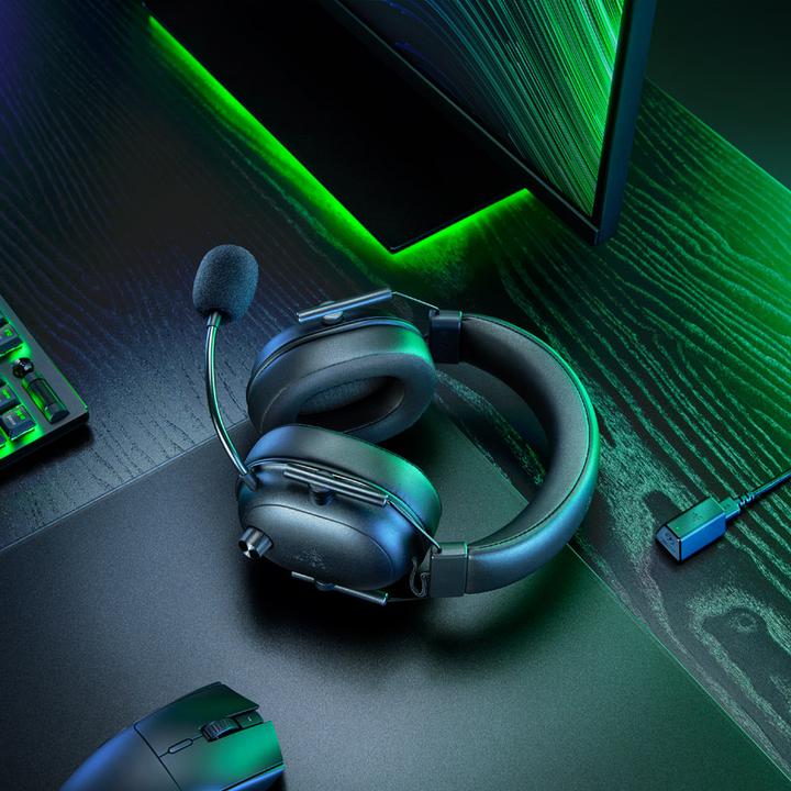 Actual product image Razer Blackshark V2 Hyperspeed (Wireless, Cable)