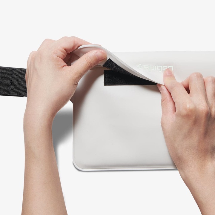 Actual product image Spigen Aqua Shield WaterProof Waist Bag A620 2 Pack - snow white