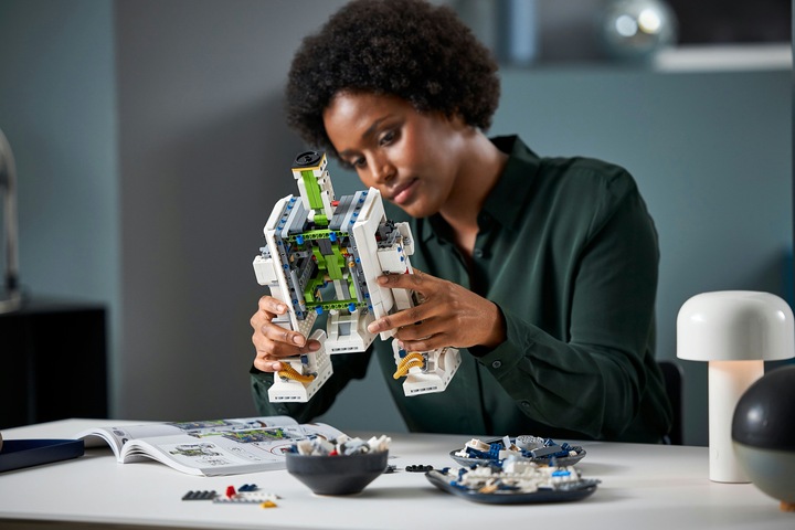 Actual product image LEGO Star Wars R2-D2 (75308) (75308, LEGO Rare Sets, LEGO Star Wars)