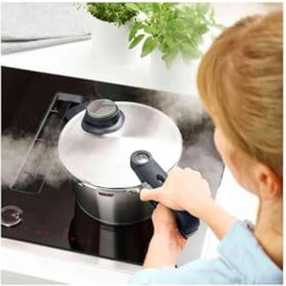 Produktbild Fissler Premium Schnellkochtopf (26 cm, Dampfkochtopf, Edelstahl)