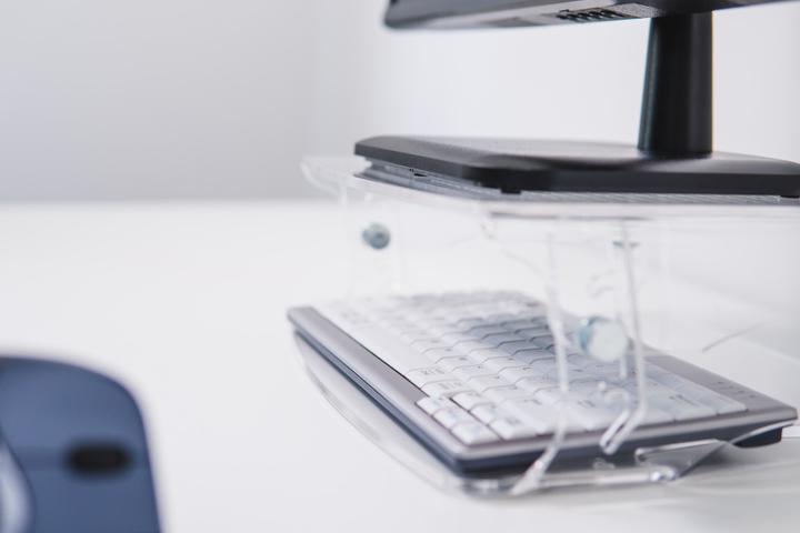 Actual product image Bakker Elkhuizen Monitor standQriser1303126550kghen adjustabletransparent (Table, 30", 10 kg)