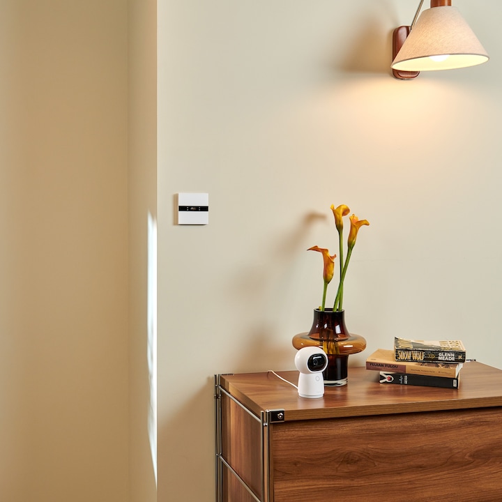 Actual product image Aqara Display Switch V1 EU