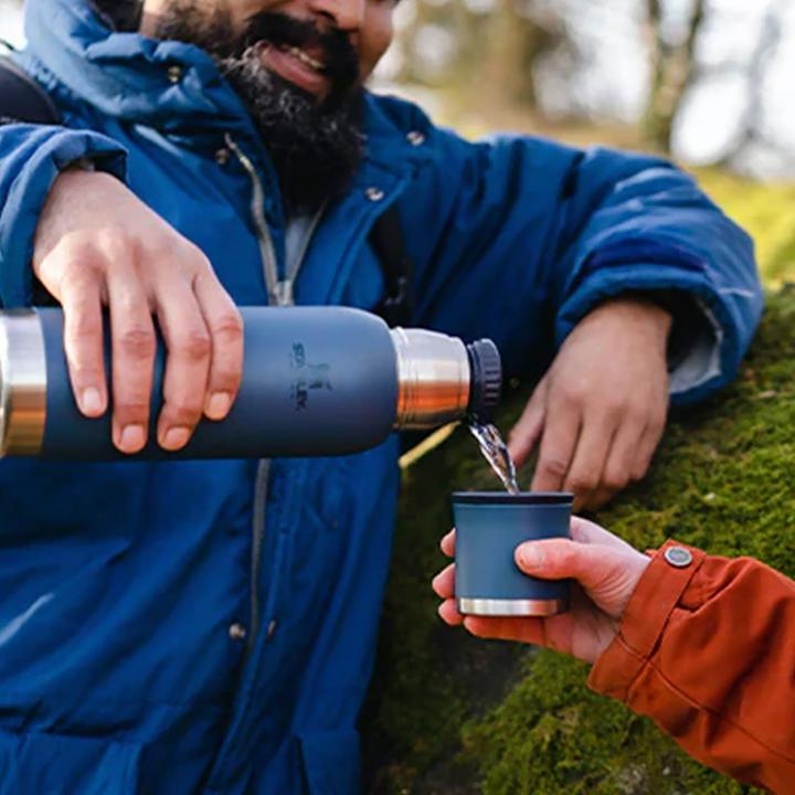 Produktbild Stanley 1913 Adventure To-Go Flasche (0.75 l)
