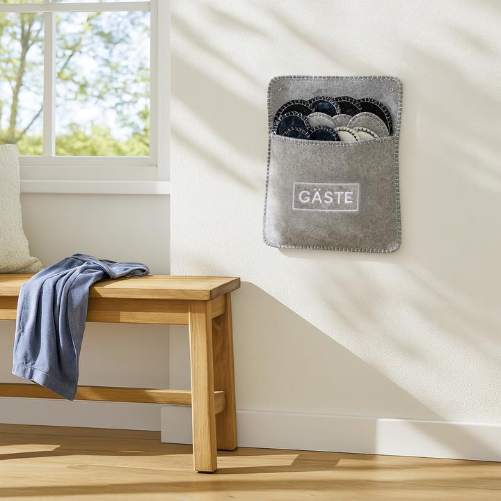 Actual product image Relaxdays 6 Paar Gästehausschuhe aus Filz (37, 39, 40, 45)