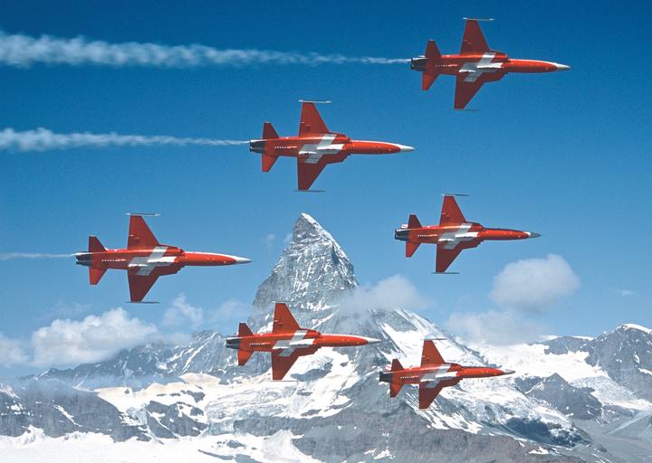 Produktbild Ravensburger Patrouille Suisse (1000 Teile)