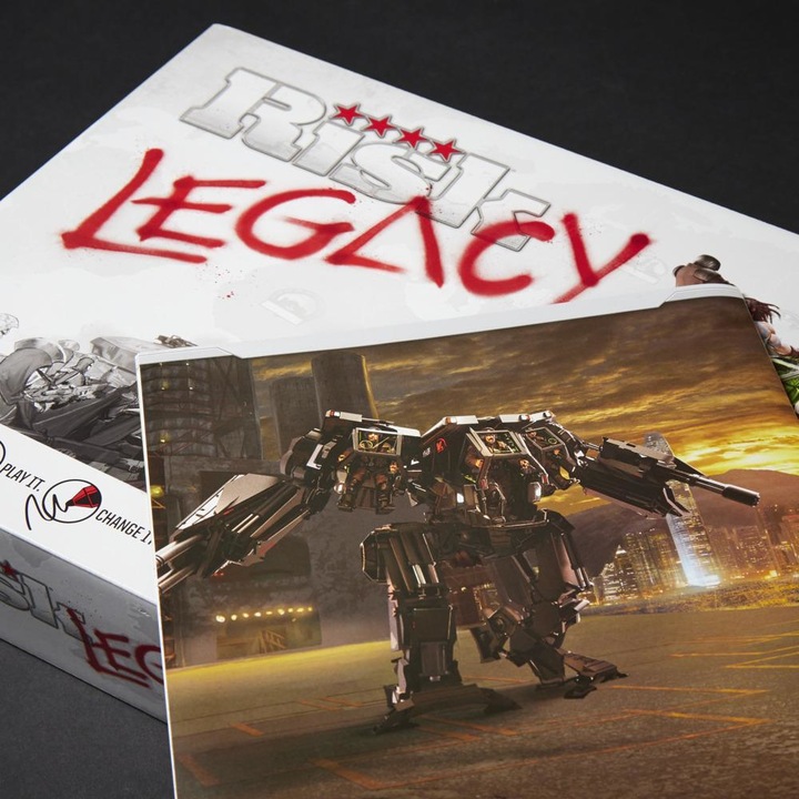 Produktbild Hasbro Gaming Avalon Hill - Risk Legacy (Englisch)