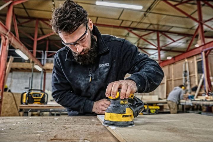 Actual product image DeWalt DWE6423 (Eccentric grinder, 280 W)