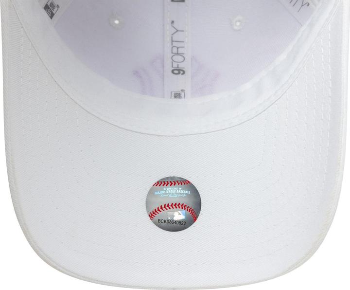 Actual product image New Era 9Forty Damen Cap - New York Yankees Weiss