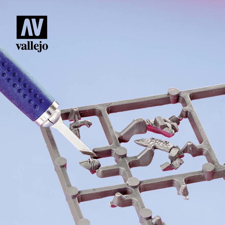 Actual product image Vallejo Deluxe modeling knife no. 1 with blade no. 11 (T06007)