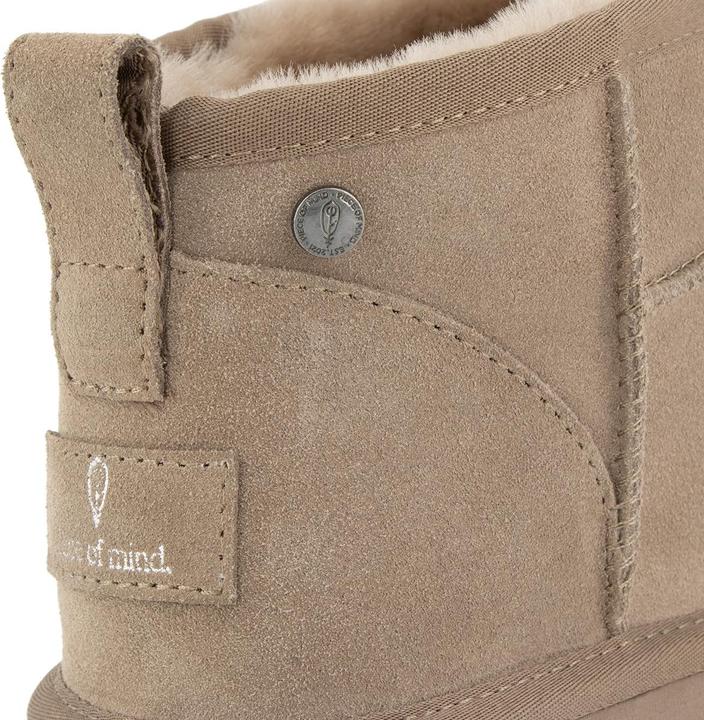 Actual product image Piece of Mind Classic Boots (36)