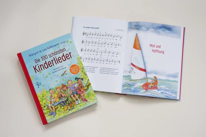 Immagine prodotto Die 100 schönsten Kinderlieder - Mit einfachen Noten und Akkorden für Gitarre und Klavier (Tedesco, Margot Kässmann, Lea Kässmann, Melanie Brockamp, 2021)