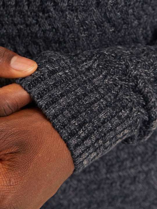 Produktbild Jack & Jones Einfarbig Strickpullover mit Rundhals Strickpullover mit Rundhals (XL)