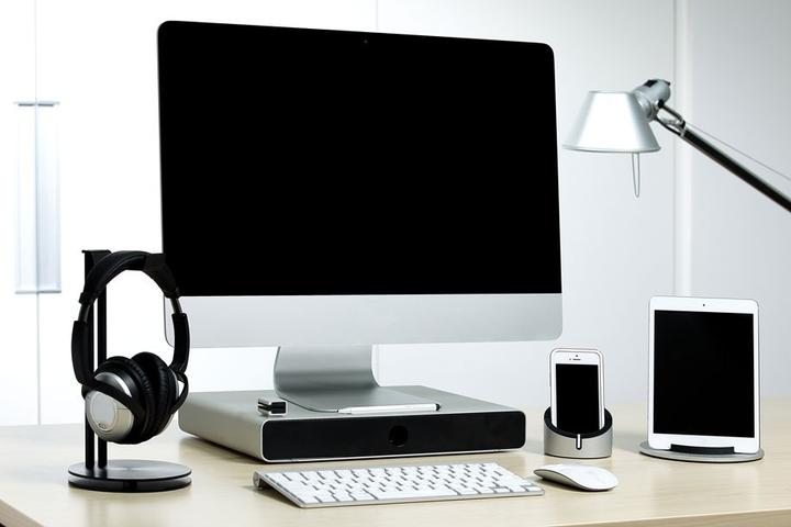 Actual product image Just Mobile Headstand