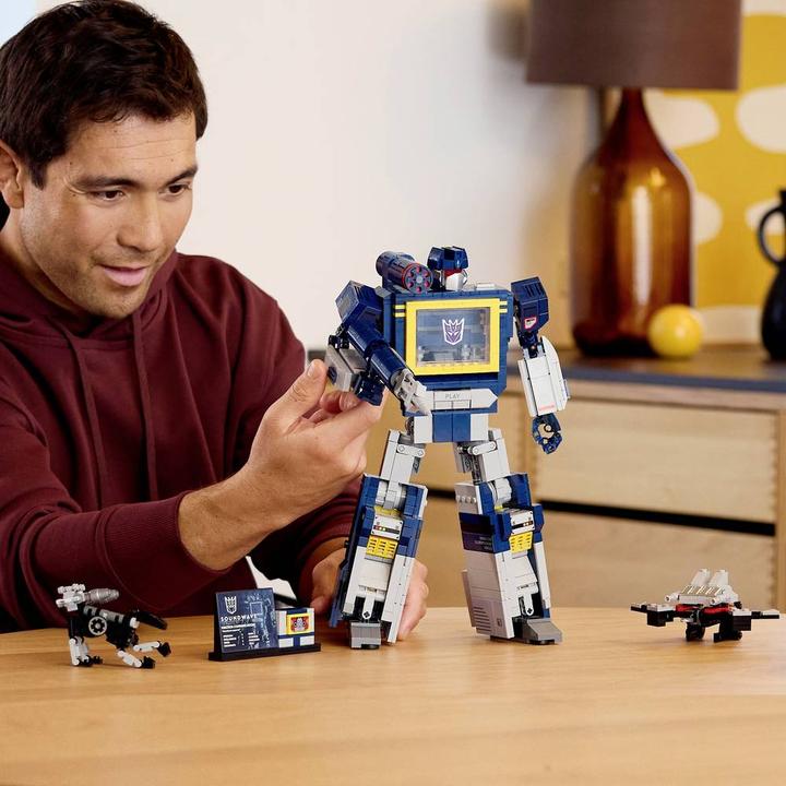 Produktbild LEGO Icons Transformers: Soundwave (10358, LEGO Icons)