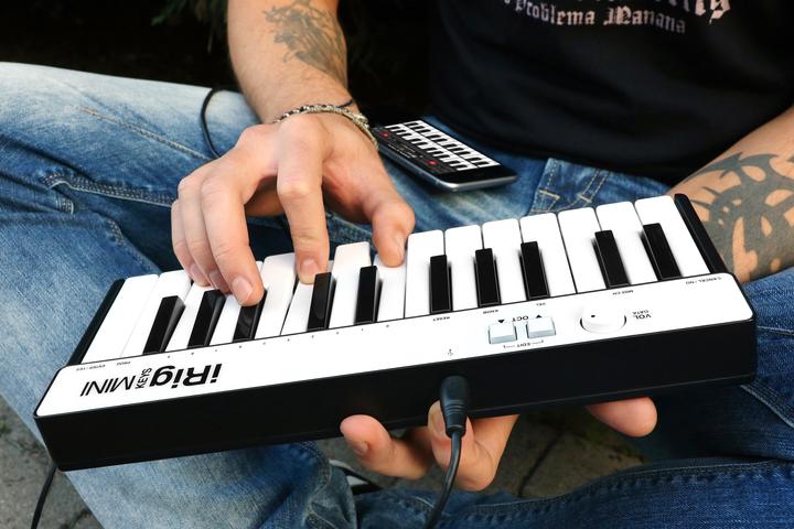 Actual product image IK Multimedia iRig Keys MINI (Keyboards)