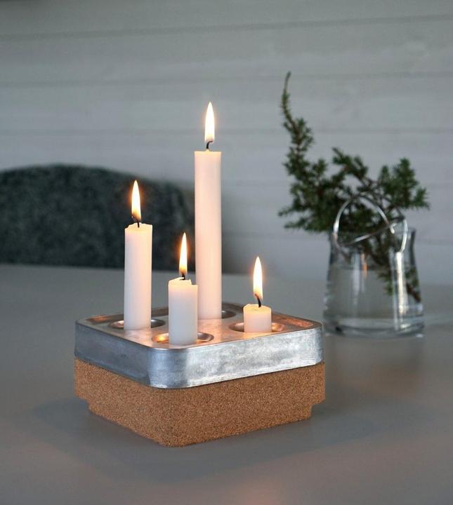 Produktbild Born in Sweden Geschenkset Fyran: Kerzenständer & Korkschale aus recyceltem Aluminium