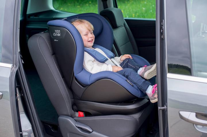 Produktbild Britax Römer Trifix2 (Kindersitz, ECE R129/i-Size Norm)