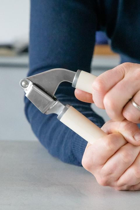 Produktbild KitchenAid Garlic Press