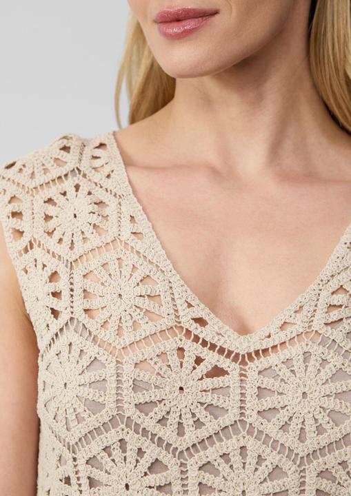 Actual product image S.Oliver Kleid Kleid aus Häkelspitze mit V-Ausschnitt und Unterkleid (S)