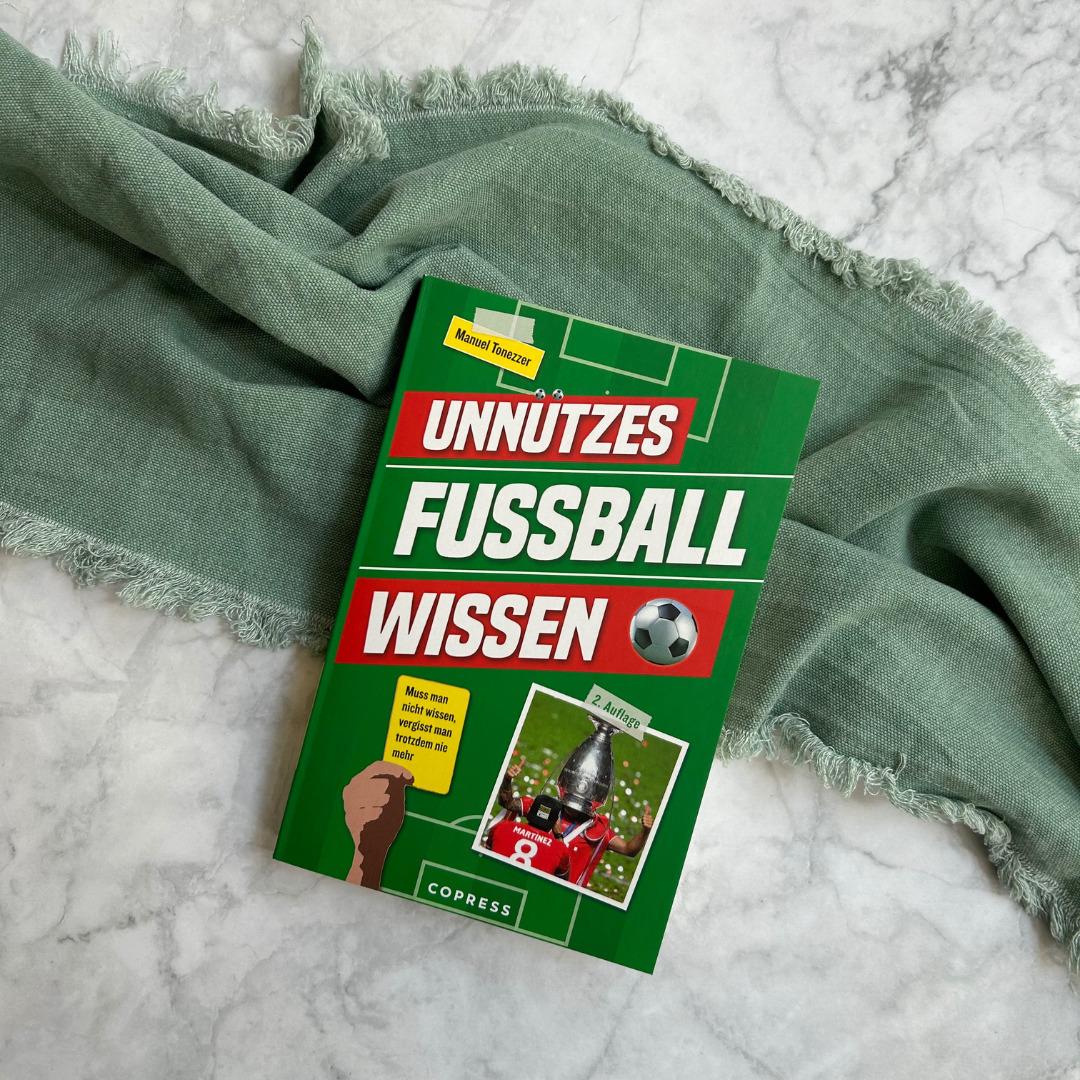 Thumbnail - Tonezzer:Unnützes Fussballwissen, Sachbücher von Manuel Tonezzer