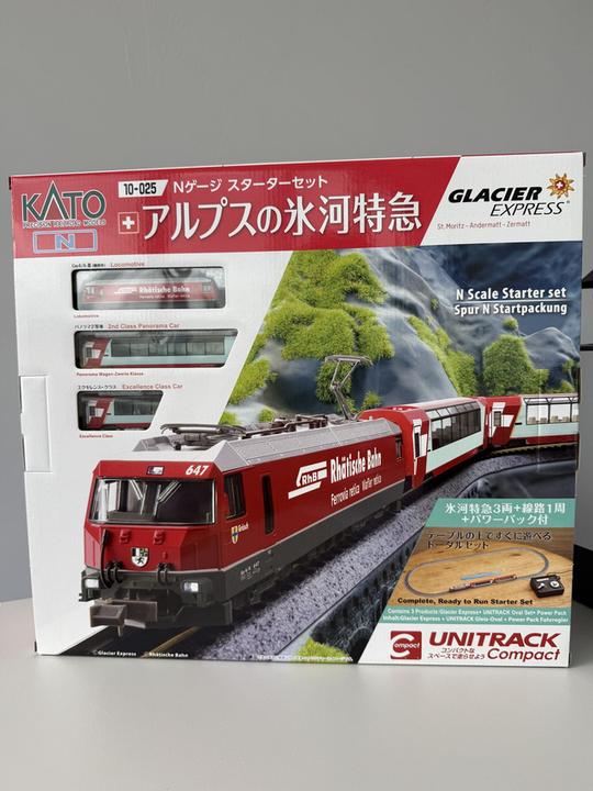 Kato Startpackung Glacier Express Excellence Lok und 2 Wagen Spur N (Track N)
