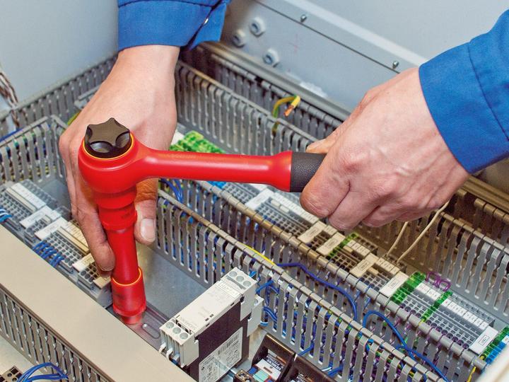 Actual product image Vigor VDE socket spanner set ∙ V3343 ∙ Square 12.5 mm (1/2 inch) ∙ External hexagonal profile, internal (10 mm, 11 mm, 12 mm, 13 mm, 14 mm, 15 mm, 16 mm, 17 mm, 18 mm, 19 mm, 20 mm, 21 mm, 22 mm, 23 mm, 24 mm, 5 mm, 6 mm, 7 mm, 8 mm, 9 mm)