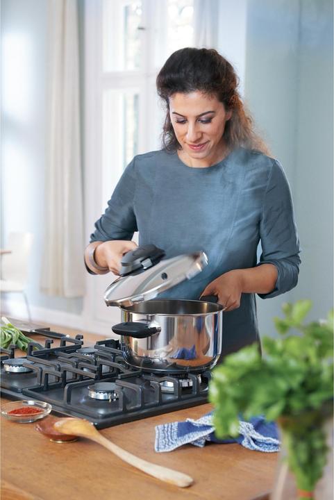 Immagine prodotto WMF Schnellkochtopf 4,5l Dampfkochtopf Perfect Premium Induktion Edelstahl 18/10 (Cucina a vapore, Acciaio inossidabile, 22 x 13.50 cm)