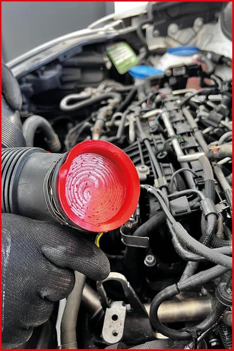 Productafbeelding KS Tools Nebelmaschine zur Lecksuche, mit 2 Ah Akku, 36-tlg