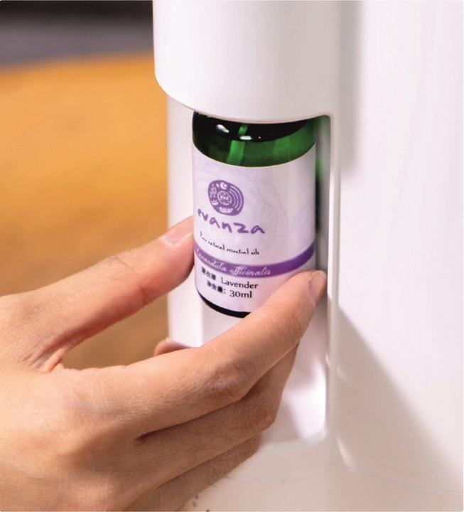 Actual product image Blaupunkt Humidifier with fragrance diffuser model AHA501 (20 m²)