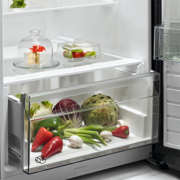 Actual product image AEG AC3802 (395 l)