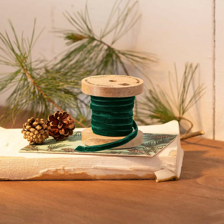Actual product image Loberon Samtband Olessa dunkelgrün
